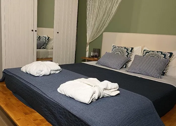 Pasithea Luxury House